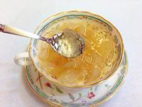 美味的冰糖雪梨炖燕窝