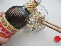 美味的豆腐香菇酿青椒做法图解5)