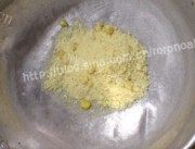 美味的酥皮玉米浓汤做法图解7)