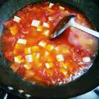 香气浓郁的西红柿豆腐汤的做法图解七