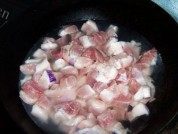 家常菜五花肉烧千张做法图解1)