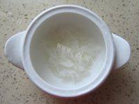 美味的冰糖雪梨炖燕窝做法图解4)
