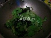 家常菜莴笋片炒肉做法图解7)