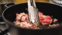 美味啤酒土豆炖肉做法图解3)