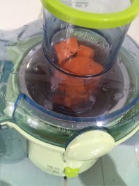 喷香的胡萝卜汁做法图解2)