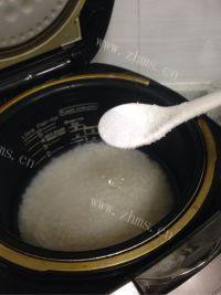 美味的整个番茄饭做法图解3)
