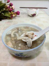 家常平菇排骨汤