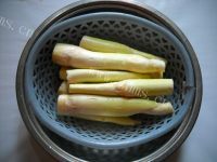 好吃的砂锅茭白炖肉做法图解6)