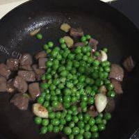 豌豆牛肉粒的做法图解八
