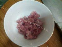 美味的蘑菇肉片汤做法图解1)