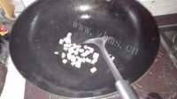 自制酱香五花肉米饭做法图解3)