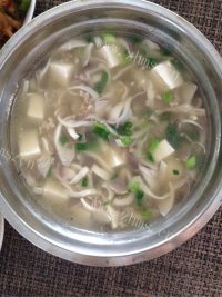 家常菜蘑菇豆腐汤