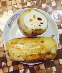 家常菜排骨莲藕汤做法图解1)