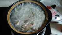 美味的萝卜骨头汤做法图解5)