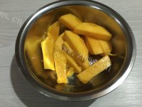 自制芒果班戟做法图解15)