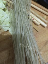 DIY白菜炖粉条做法图解2)