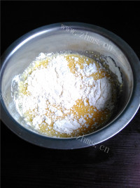 自制香椿蛋饼做法图解4)