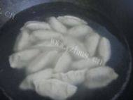 芹菜馅水饺做法图解9)