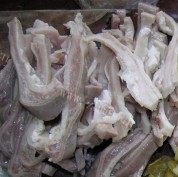 家常菜咸菜炒猪肚做法图解1)