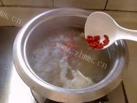 美味的菠菜猪肝汤做法图解7)