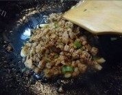干煸苦瓜做法图解4)