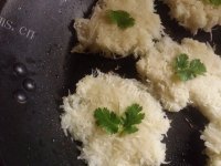 垂涎欲滴的土豆饼做法图解6)
