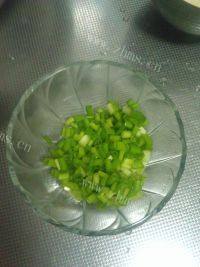 自己做的手撕葱油饼做法图解4)