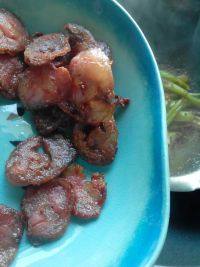 家常菜芹菜炒腊肉