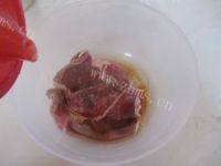 香喷喷的牛肉汉堡包做法图解4)