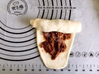 好吃酸奶豆沙面包做法图解9)