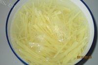 家常菜土豆丝炒肉丝做法图解3)