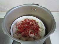 好吃的剁椒鸡腿蒸芋头做法图解8)