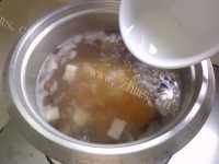 美味的香菇豆腐汤做法图解5)