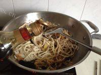 #DIY#肉丝炒面做法图解10)