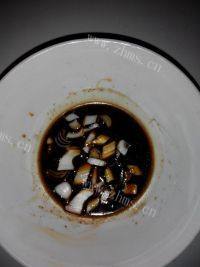 美味的牛肉酸辣粉做法图解4)