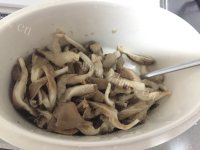 简单的炸平菇做法图解2)