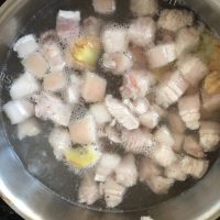 美味的台湾卤肉饭做法图解2)