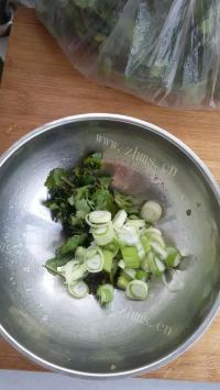 美味的酸汤饺子做法图解4)