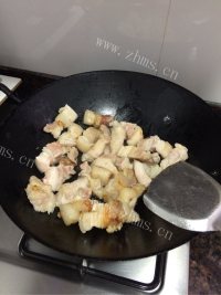 家常菜红烧五花肉做法图解3)