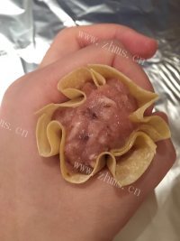 美味的干蒸鲜虾烧麦做法图解19)