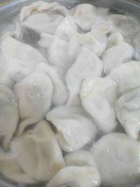 自己做的肉三鲜水饺做法图解13)