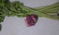 芹菜炒肉片做法图解1)