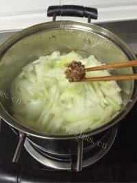 美味的冬瓜丸子汤做法图解6)