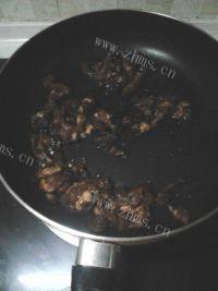 家常菜酸菜肉丝做法图解5)