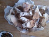 袖珍菇炒肉片做法图解1)