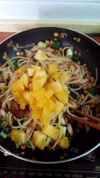 菠萝鸡肉意面做法图解14)