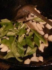 家常菜蒜香五花肉做法图解5)