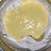 美味的香橙戚风做法图解11)