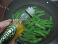清爽鲜嫩的凉拌荷兰豆做法图解4)