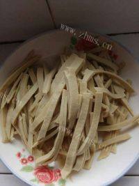 家常菜韭菜炒豆皮做法图解1)